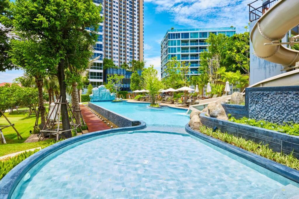Unixx By Tech Apartment Pattaya